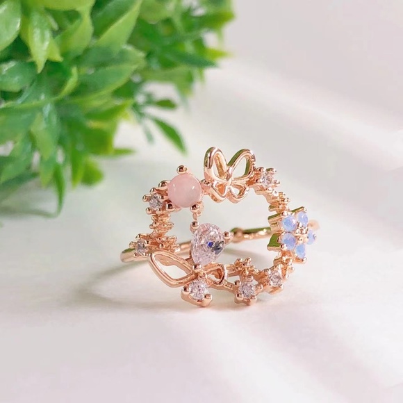 Jewelry - ❄️NEW!❄️Fashion crystal with sweet butterfly adjustable ring
